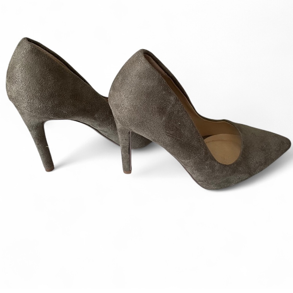 Classy Pointed-Toe Taupe Heels - Picture 2 of 4